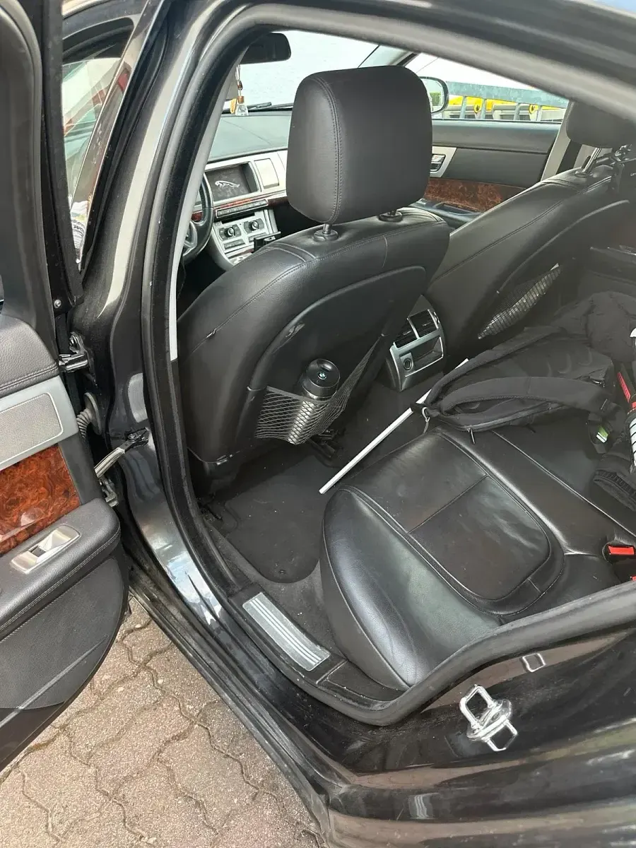 Gebraucht Jaguar XF 235 PS (172 kW) 2012 Grau Limousine