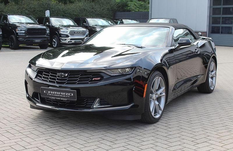 Schwarz Neu 2025 Chevrolet Camaro Cabrio | 47.900 € (Teuer) - Bild 1/4