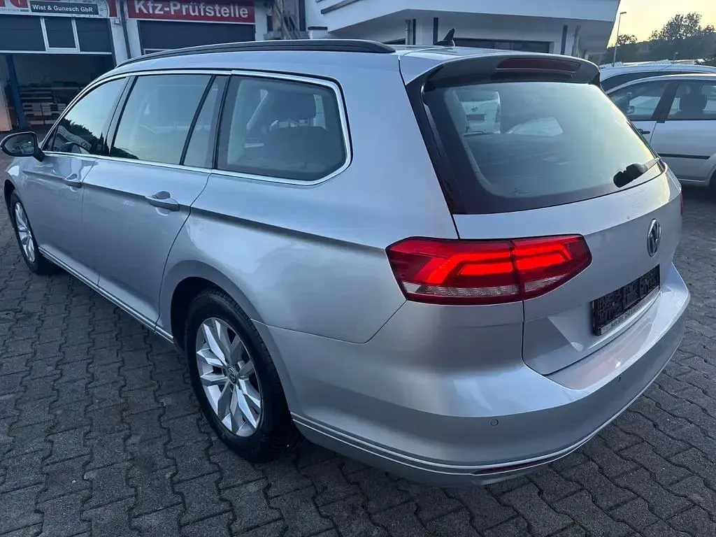 Gebraucht VW Passat Comfortline 150 PS (110 kW) 2014 Schwarz Kombi