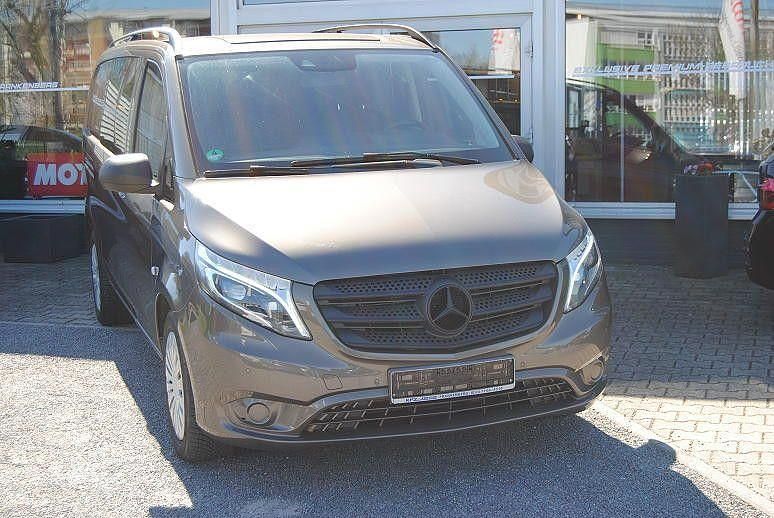 Gebraucht Mercedes Vito 190 PS (139 kW) 2017 Grau Van