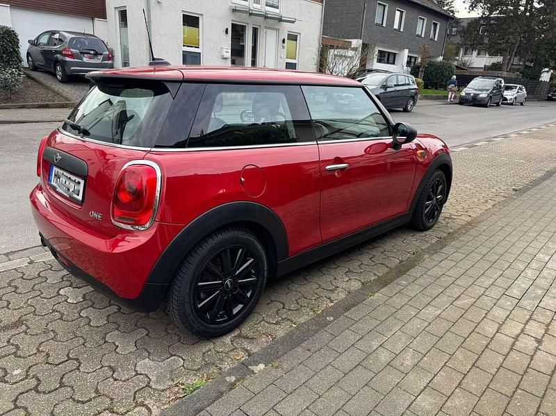 Gebraucht Mini ONE 75 PS (55 kW) 2014 Rot Kleinwagen