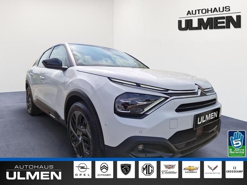 Second-hand Citroën C4 Feel 131 CP (96 kW) 2022 Alb Berlinǎ