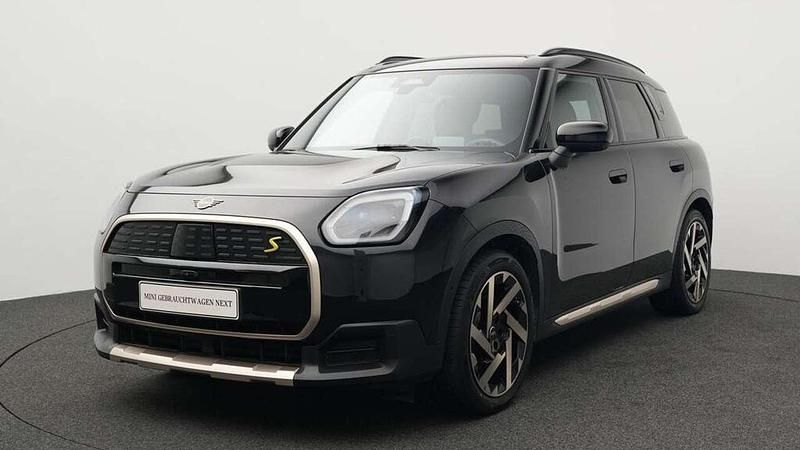 Schwarz Gebraucht 2024 Mini Countryman Favoured SUV | 39.990 € (Guter Preis) - Bild 1/4