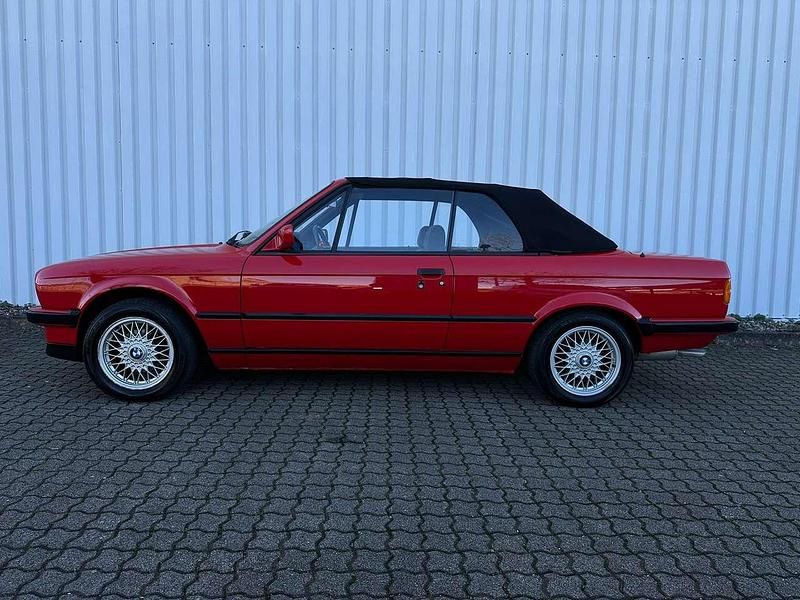 Gebraucht BMW 320 Shadowline 129 PS (94 kW) 1990 Brillantrot (308) Cabrio