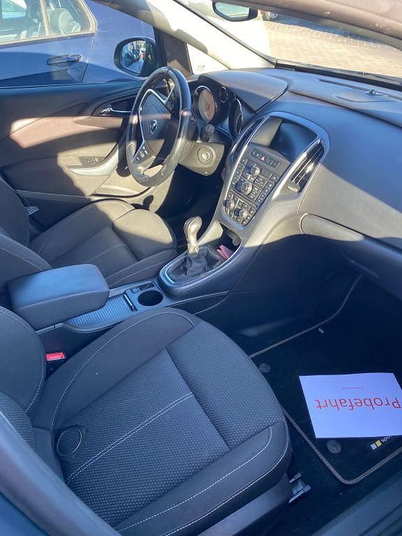 Gebraucht Opel Astra Exklusiv 140 PS (102 kW) 2015 Grau Kombi