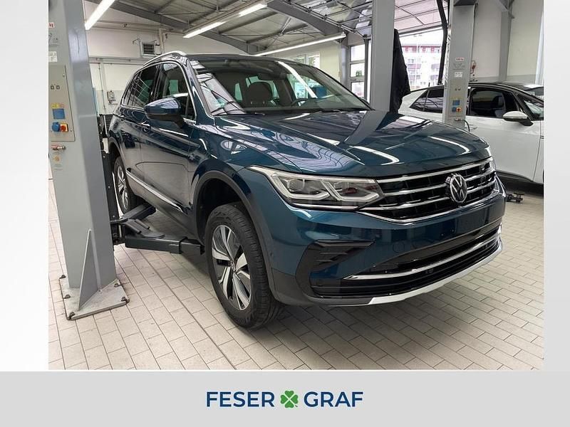 Nightshade blue metallic Gebraucht 2021 VW Tiguan Elegance SUV | 25.940 € (Guter Preis) - Bild 1/4
