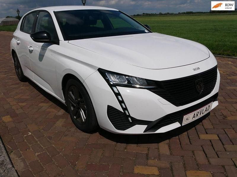 Weiß Gebraucht 2022 Peugeot 308 Active Limousine | 13.309 € (Guter Preis) - Bild 1/3
