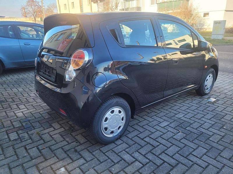 Gebraucht Chevrolet Spark 68 PS (50 kW) 2011 Schwarz Kleinwagen