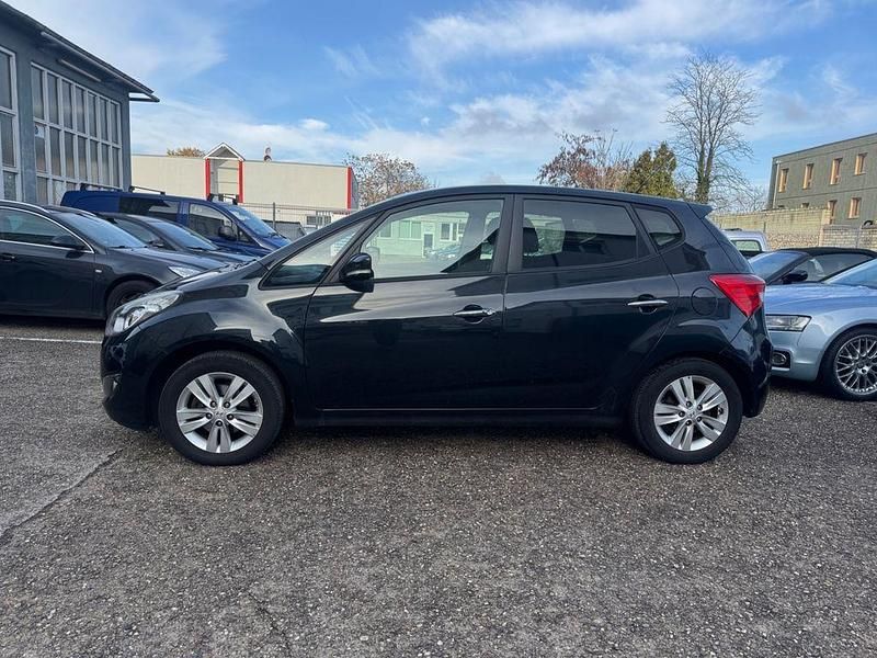 Gebraucht Hyundai ix20 Comfort 90 PS (66 kW) 2011 Schwarz Kleinwagen