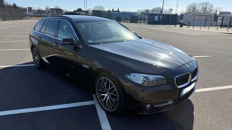 Gebraucht 2016 BMW 530 Luxury Line Kombi | 21.499 € (Guter Preis) - Bild 1/4