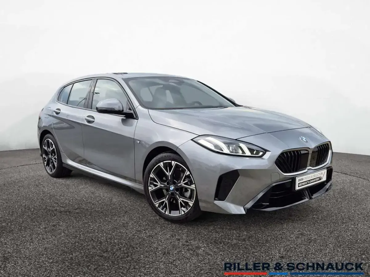Gebraucht BMW 120 M Sport 170 PS (125 kW) 2025 Skyscraper grau Kleinwagen