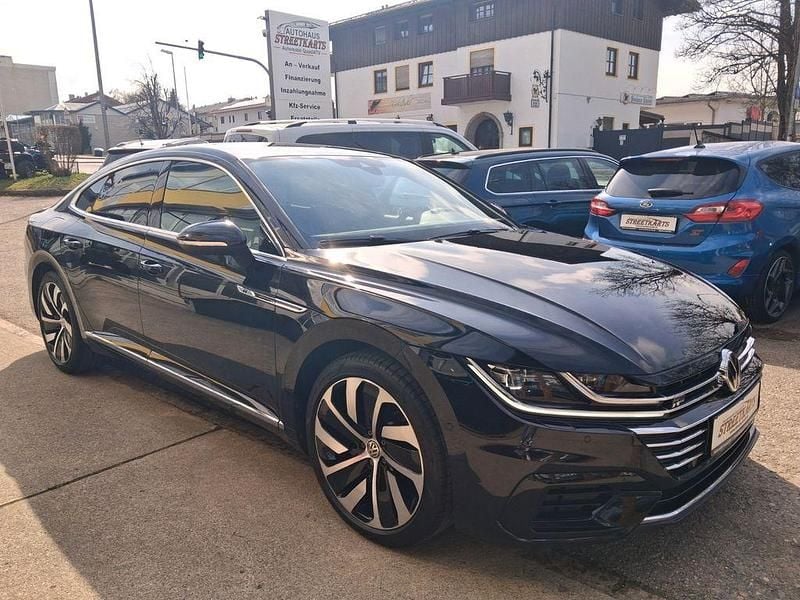 Gebraucht VW Arteon R-line 190 PS (139 kW) 2018 Deep black perleffekt Kleinwagen