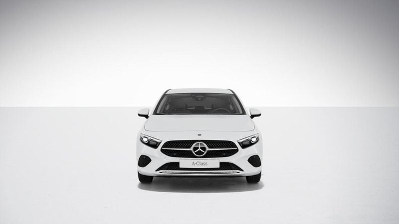 Unilack polarweiß Gebraucht 2024 Mercedes A250 Limousine | 32.400 € (Fairer Preis) - Bild 1/4