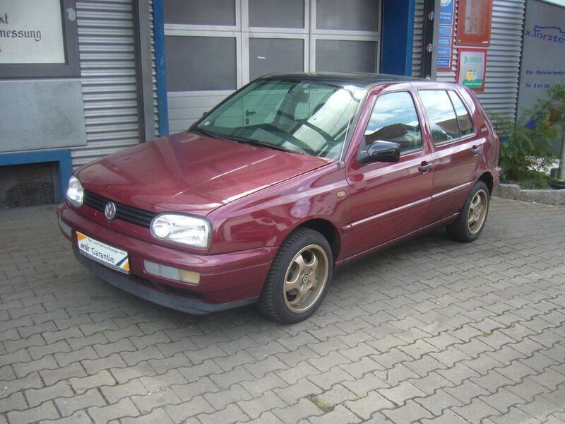 Gebraucht VW Golf III 75 PS (55 kW) 1997 Rot Limousine