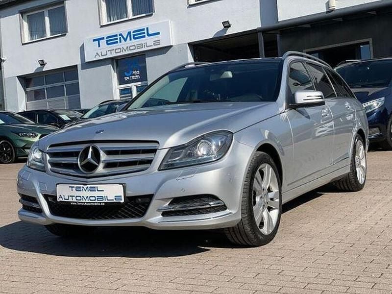 Gebraucht Mercedes C250 204 PS (150 kW) 2015 Silber Limousine