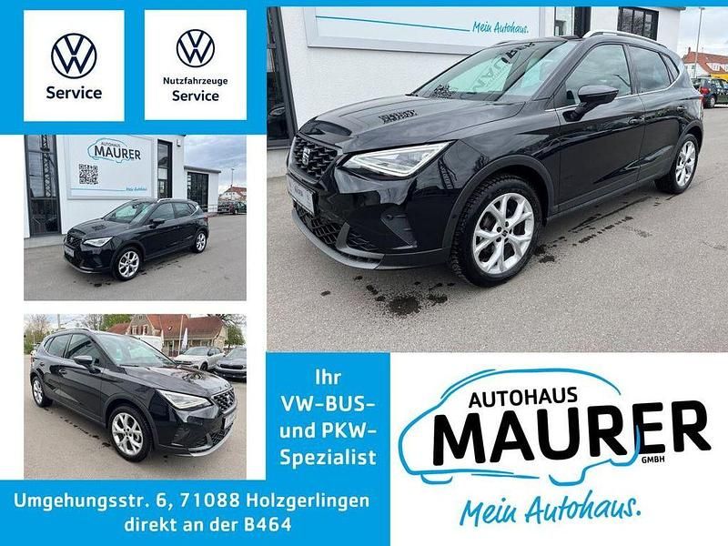 Midnight schwarz metallic Gebraucht 2024 Seat Arona FR SUV | 25.930 € (Etwas zu teuer) - Bild 1/4