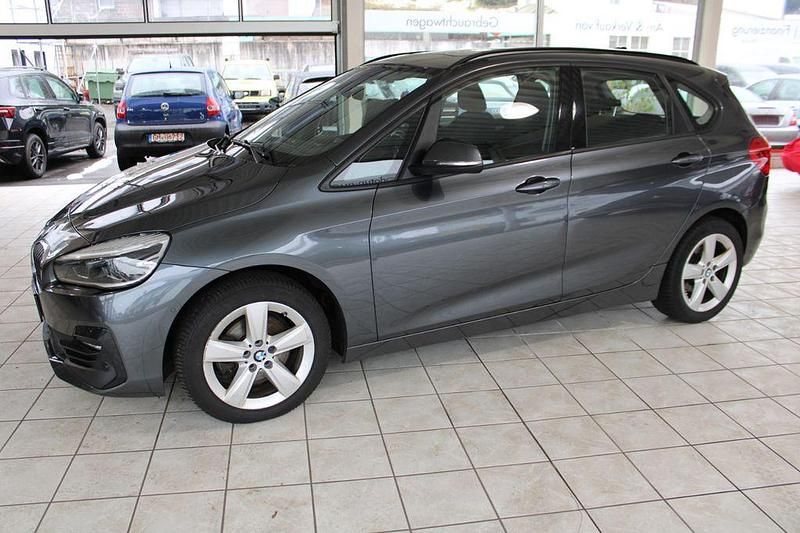 Gebraucht BMW 218 Advantage 150 PS (110 kW) 2018 Grau Kombi