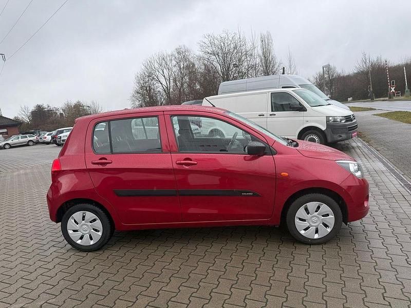 Gebraucht Suzuki Celerio Club 68 PS (50 kW) 2017 Rot Kleinwagen