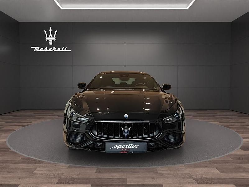 Gebraucht Maserati Ghibli 430 PS (316 kW) 2024 Nero assoluto Limousine