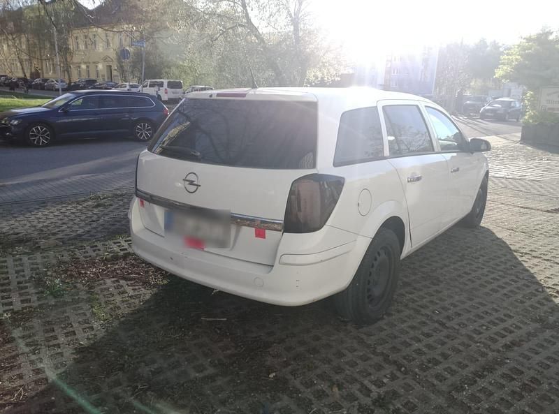 Gebraucht Opel Astra 90 PS (66 kW) 2009 Weiß Kombi