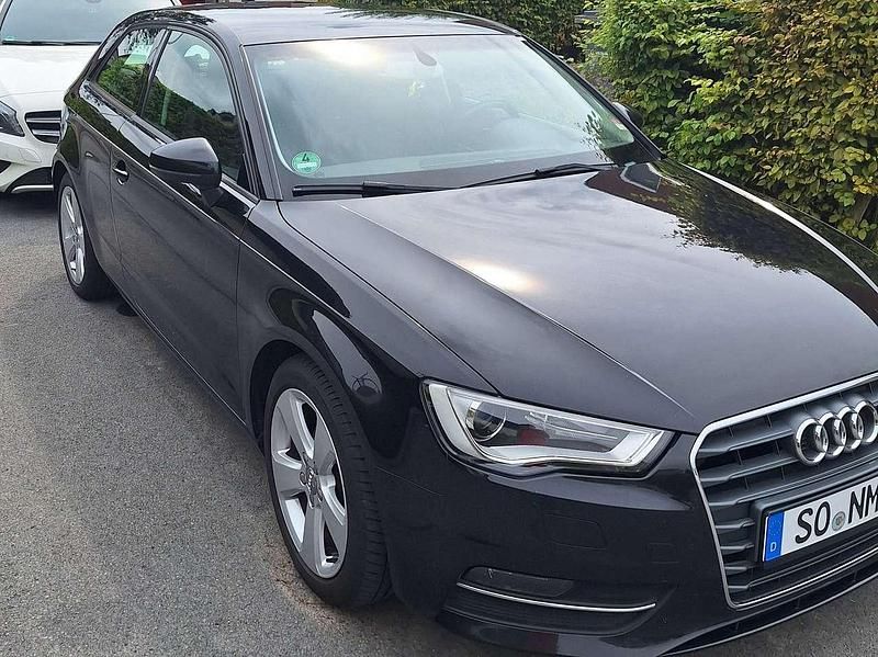 Schwarz Gebraucht 2014 Audi A3 Limousine | 10.000 € (Fairer Preis) - Bild 1/4