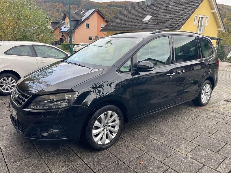 Schwarz Gebraucht 2016 Seat Alhambra Van / Kleinbus | 17.500 € (Superpreis) - Bild 1/4