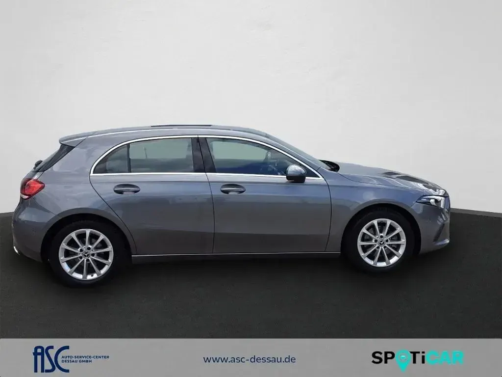 Gebraucht Mercedes A200 Progressive 163 PS (119 kW) 2018 Mountaingrau  Limousine