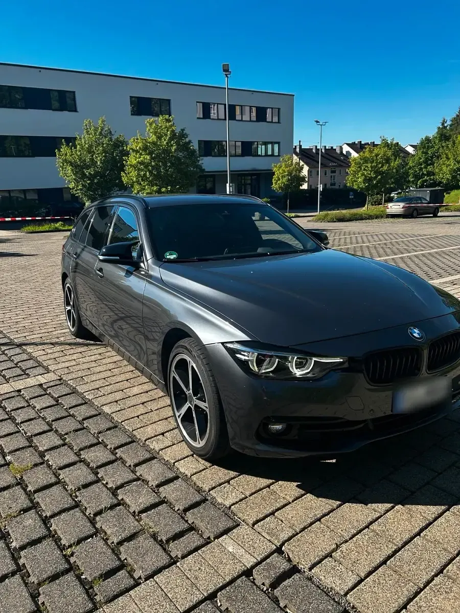 Gebraucht BMW 320 184 PS (135 kW) 2017 Grau Kombi