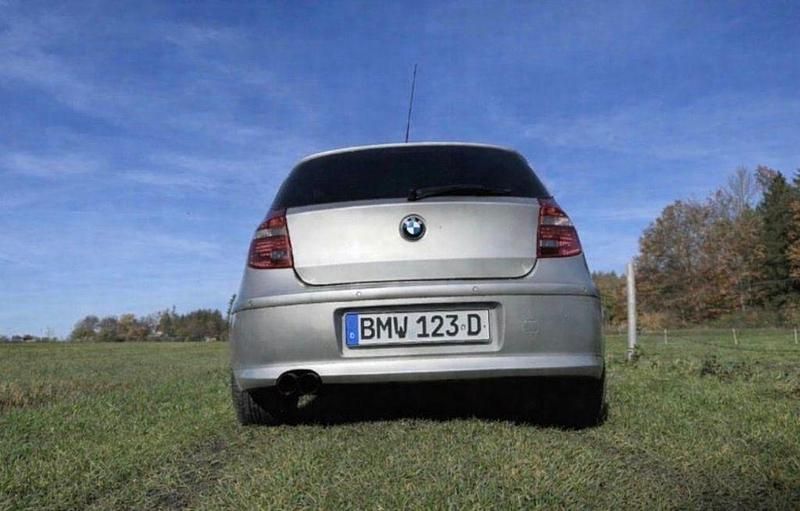 Gebraucht BMW 123 Sport Line 204 PS (150 kW) 2008 Grau Kleinwagen