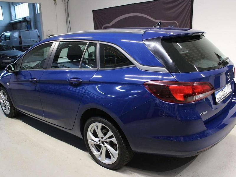 Gebraucht Opel Astra 101 PS (74 kW) 2019 Indigo blau Kombi