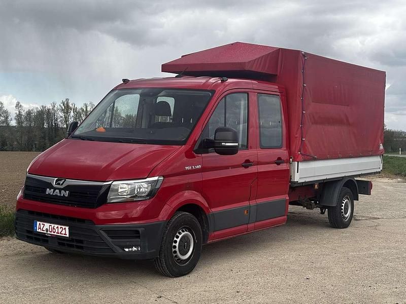 Gebraucht MAN TGE 140 PS (102 kW) 2017 Rot Van