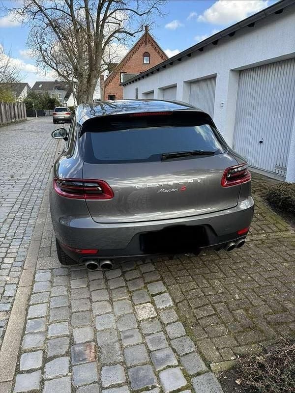 Gebraucht Porsche Macan S 258 PS (189 kW) 2015 Grau SUV