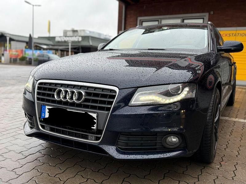 Gebraucht Audi A4 Attraction 190 PS (139 kW) 2010 Blau Kombi