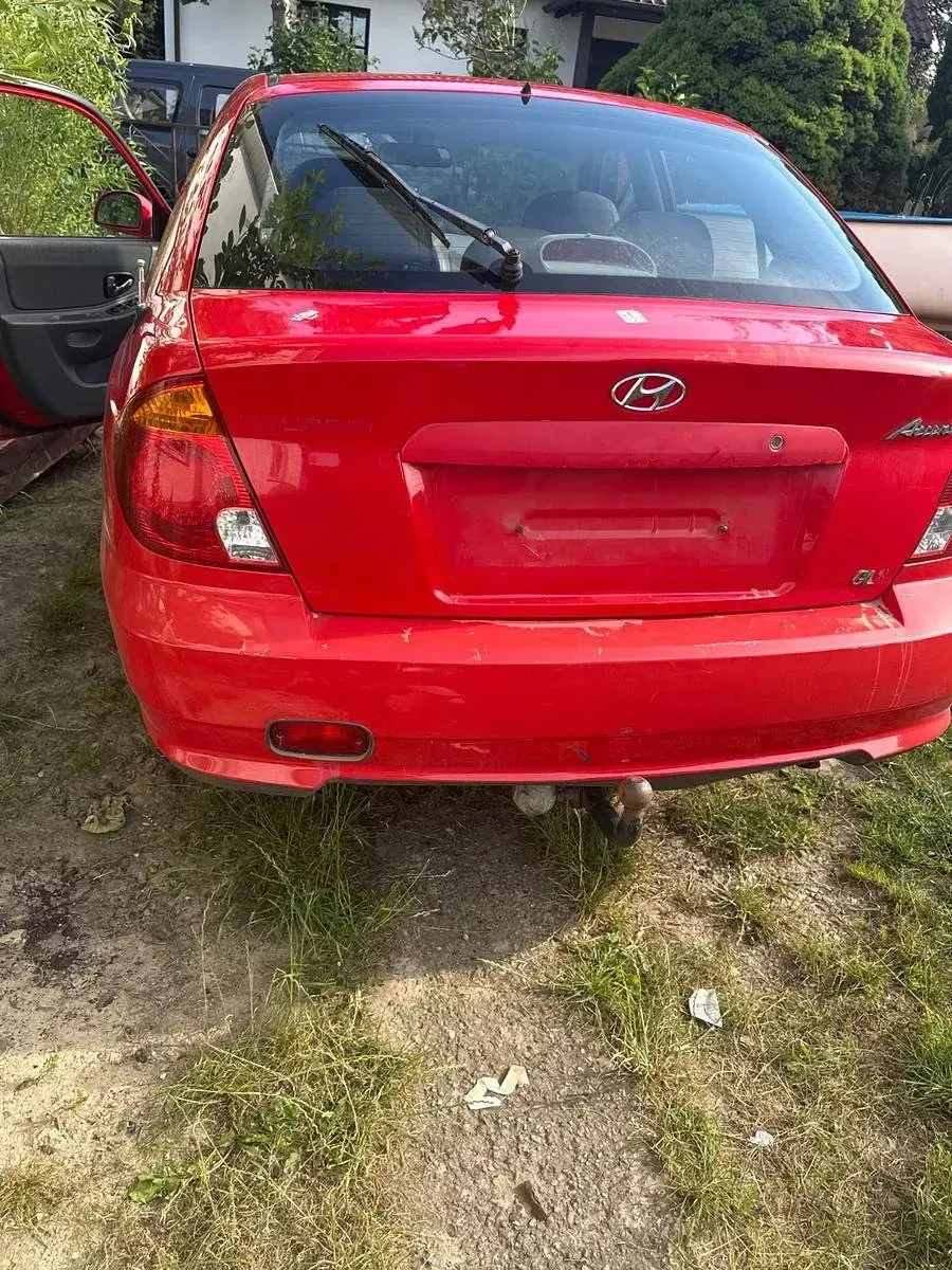 Gebraucht Hyundai Accent GLS 84 PS (61 kW) 2003 Rot Limousine