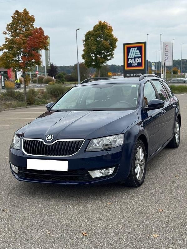 Blau Gebraucht 2014 Skoda Octavia Kombi | 5.500 € (Superpreis) - Bild 1/4