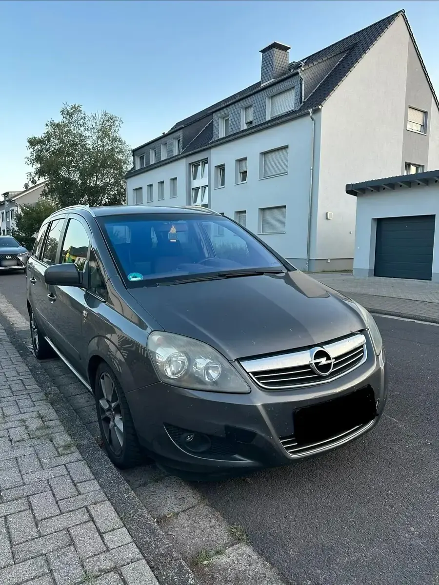 Gebraucht Opel Zafira 125 PS (91 kW) 2010 Grau Van / Kleinbus