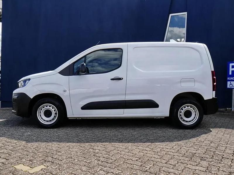 Gebraucht Peugeot Partner 110 PS (80 kW) 2020 Weiß Van / Kleinbus