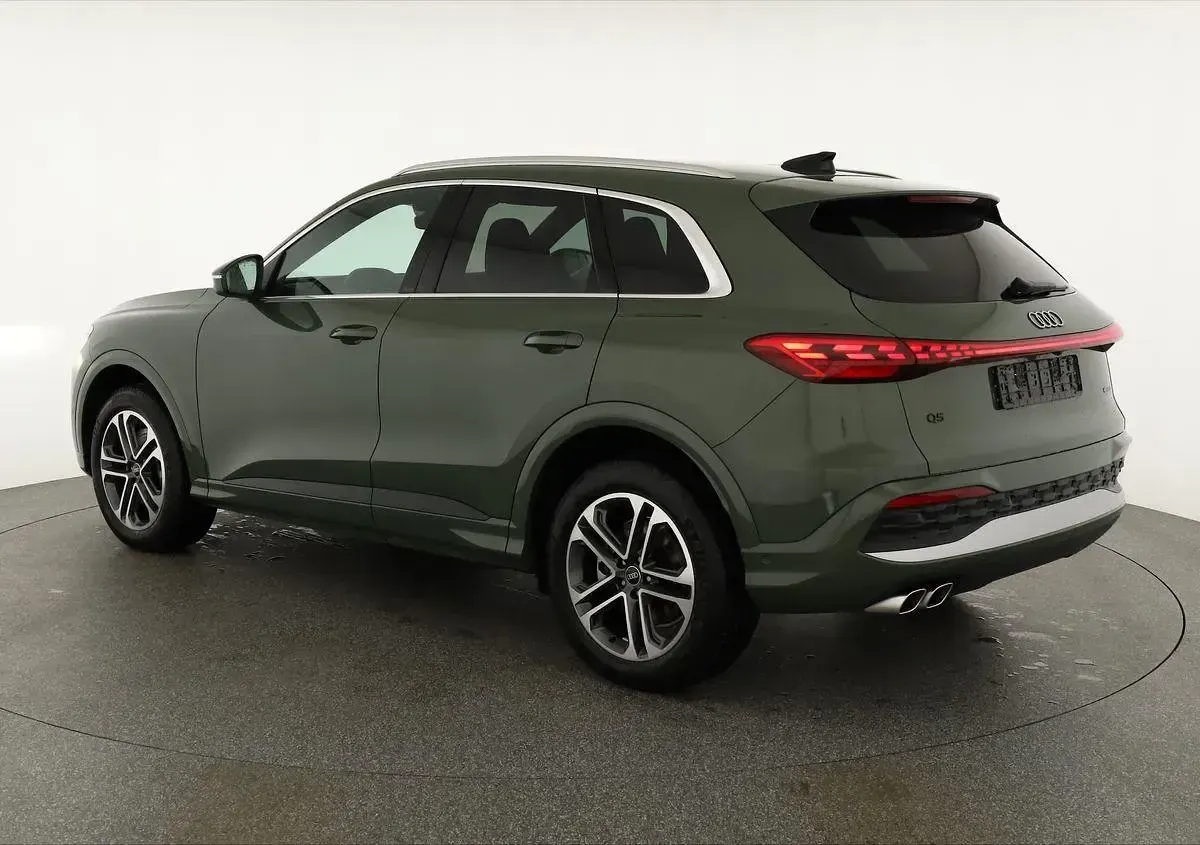Neu Audi Q5 Ambiente 204 PS (150 kW) 2026 Distriktgrün metallic SUV