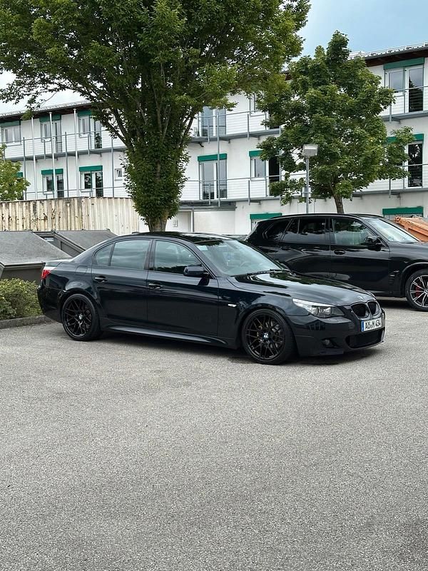 Schwarz Gebraucht 2008 BMW 525 M Sport Limousine | 8.000 € (Fairer Preis) - Bild 1/4