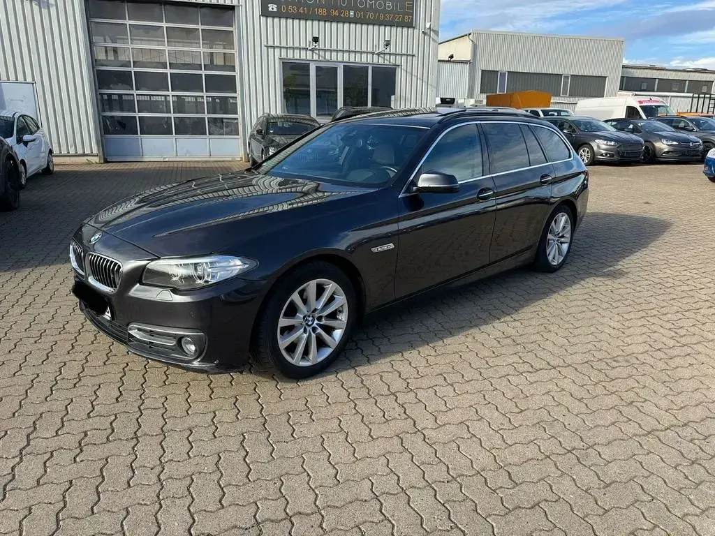 Gebraucht BMW 520 Luxury Line 190 PS (139 kW) 2015 Grau Limousine