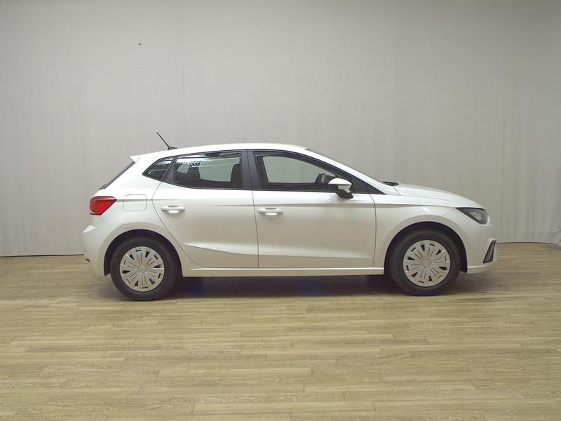Weiss Gebraucht 2022 Seat Ibiza Reference Limousine | 12.480 € (Guter Preis) - Bild 1/4