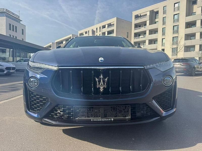 Gebraucht Maserati Levante 349 PS (256 kW) 2022 Blau SUV