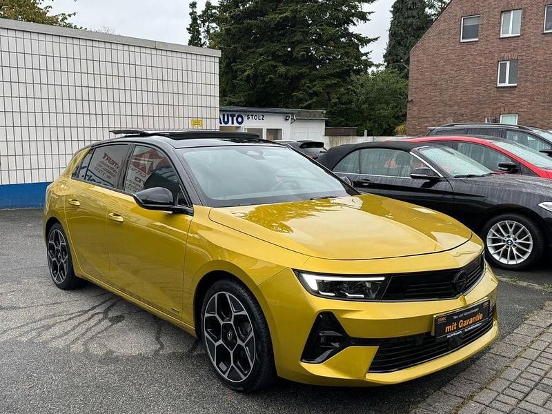 Gebraucht Opel Astra Ultimate 131 PS (96 kW) 2022 Gelb Limousine