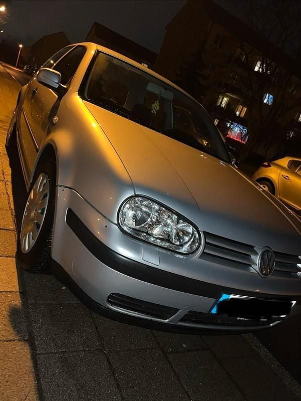 Gebraucht VW Golf IV 102 PS (75 kW) 2001 Silber Kombi