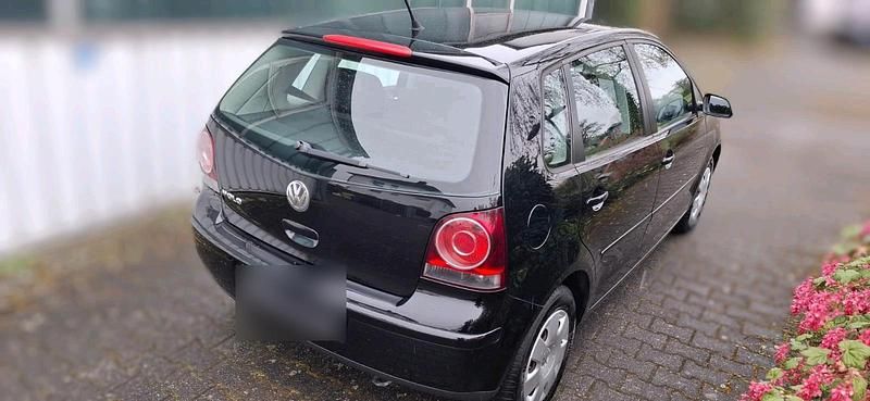 Gebraucht VW Polo 60 PS (44 kW) 2009 Schwarz Kleinwagen