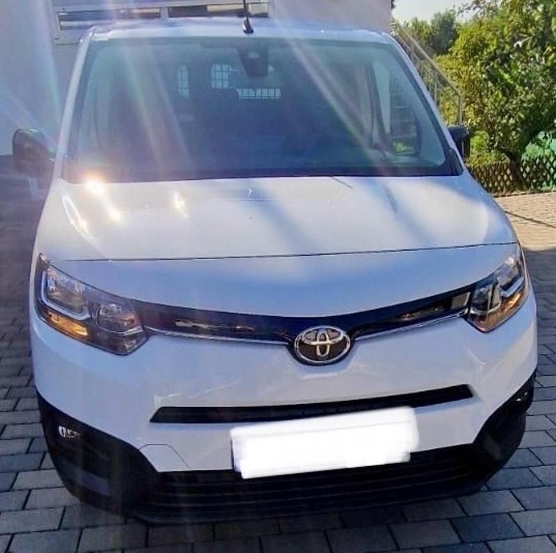Weiß Gebraucht 2022 Toyota Proace City Van | 19.000 € (Guter Preis) - Bild 1/4