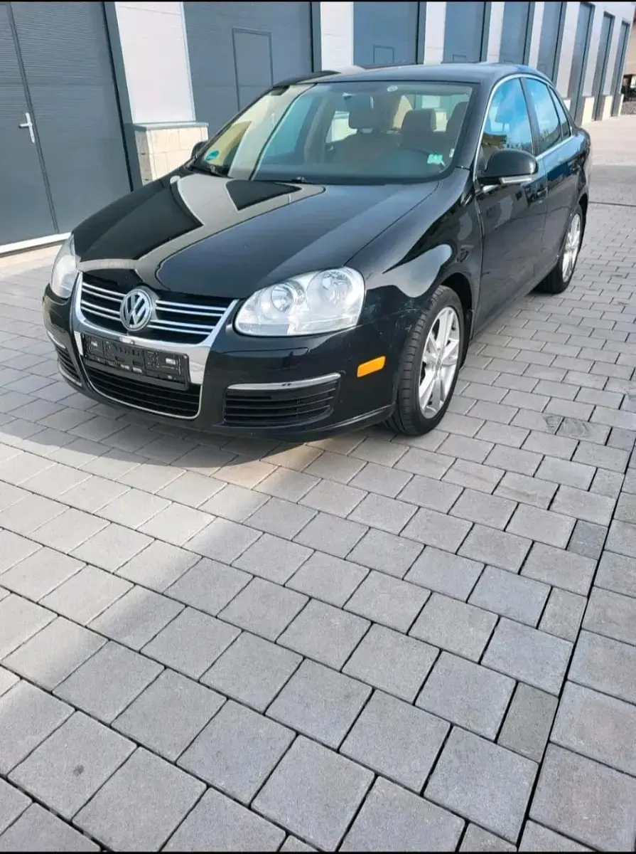 Gebraucht VW Jetta 140 PS (102 kW) 2009 Schwarz Limousine