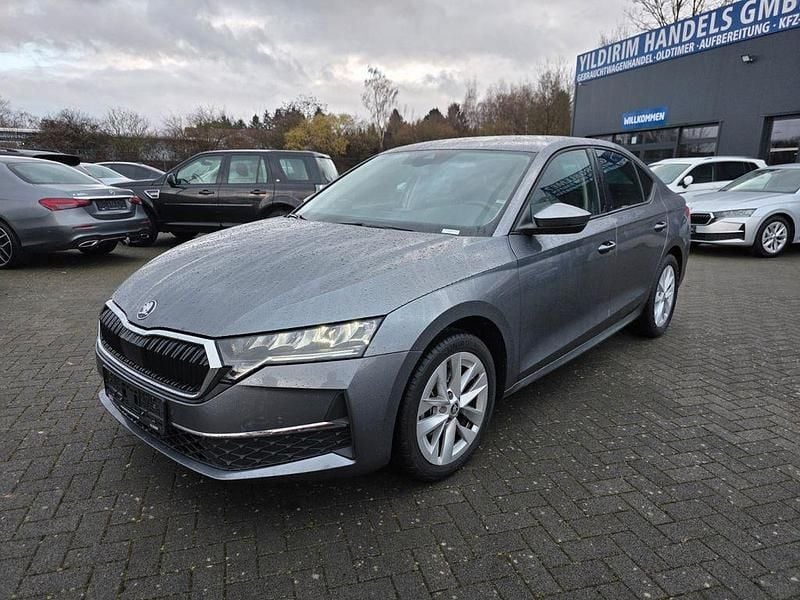 Gebraucht Skoda Octavia Selection 150 PS (110 kW) 2025 Grau Limousine