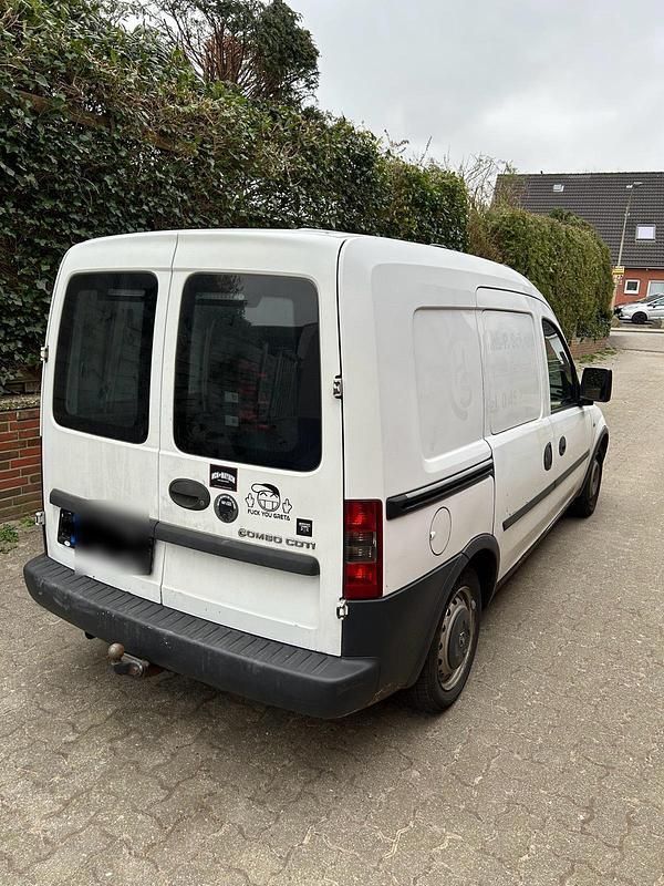 Weiß Gebraucht 2006 Opel Combo Van / Kleinbus | 1.200 € (Superpreis) - Bild 1/3