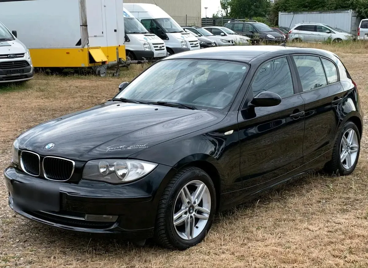 Gebraucht BMW 118 143 PS (105 kW) 2010 Schwarz Kleinwagen